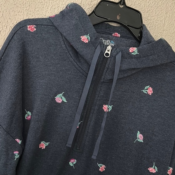 Women’s Croft & Barrow Floral Navy Hoodie Sweatshirt XXL - Picture 2 of 5